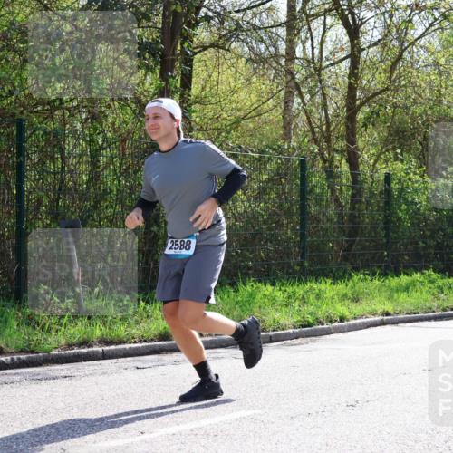 12.04.2026 - 45. Internationalen Wilhelmsburger Insellauf Yannick Fuchs http://msf.ph/oto/9499567 12.04.2026 11:06:53 Laufen 2588 meine-sportfotos.de