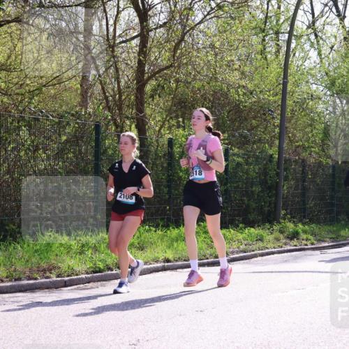 12.04.2026 - 45. Internationalen Wilhelmsburger Insellauf Yannick Fuchs http://msf.ph/oto/9499688 12.04.2026 11:07:42 Laufen 2108, 518, 2146, 2926 meine-sportfotos.de