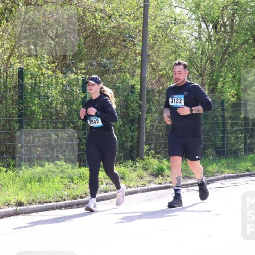 12.04.2026 - 45. Internationalen Wilhelmsburger Insellauf Yannick Fuchs http://msf.ph/oto/9499732 12.04.2026 11:07:48 Laufen 2542, 3122 meine-sportfotos.de