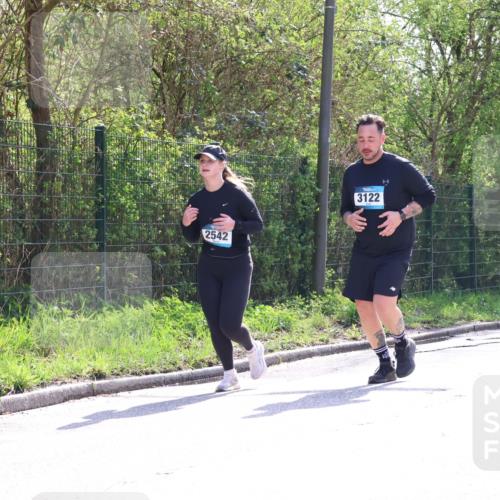 12.04.2026 - 45. Internationalen Wilhelmsburger Insellauf Yannick Fuchs http://msf.ph/oto/9499734 12.04.2026 11:07:48 Laufen 2542, 3122 meine-sportfotos.de