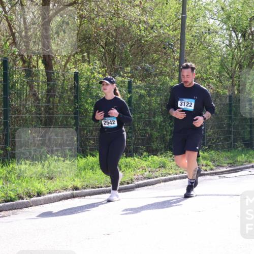 12.04.2026 - 45. Internationalen Wilhelmsburger Insellauf Yannick Fuchs http://msf.ph/oto/9499738 12.04.2026 11:07:48 Laufen 2542, 3122 meine-sportfotos.de