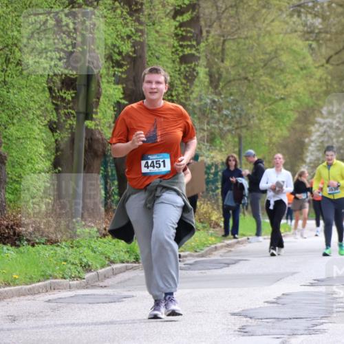 12.04.2026 - 45. Internationalen Wilhelmsburger Insellauf Yannick Fuchs http://msf.ph/oto/9499753 12.04.2026 13:15:32 Laufen 4451 meine-sportfotos.de