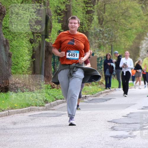 12.04.2026 - 45. Internationalen Wilhelmsburger Insellauf Yannick Fuchs http://msf.ph/oto/9499754 12.04.2026 13:15:32 Laufen 4451 meine-sportfotos.de