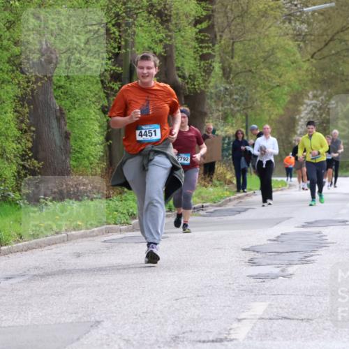 12.04.2026 - 45. Internationalen Wilhelmsburger Insellauf Yannick Fuchs http://msf.ph/oto/9499758 12.04.2026 13:15:33 Laufen 4451, 2792 meine-sportfotos.de