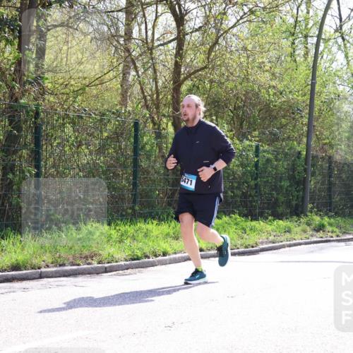 12.04.2026 - 45. Internationalen Wilhelmsburger Insellauf Yannick Fuchs http://msf.ph/oto/9499811 12.04.2026 11:08:04 Laufen 5471 meine-sportfotos.de