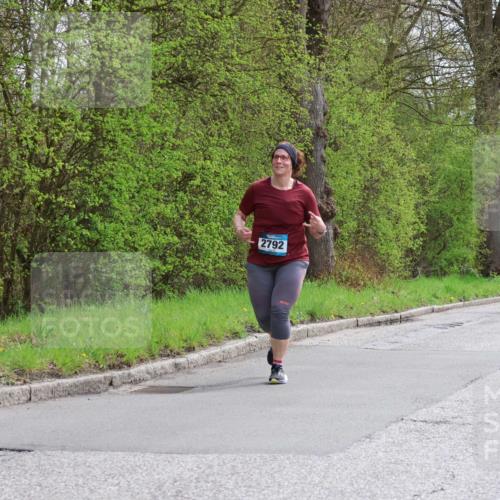 12.04.2026 - 45. Internationalen Wilhelmsburger Insellauf Yannick Fuchs http://msf.ph/oto/9499813 12.04.2026 13:15:43 Laufen 2792 meine-sportfotos.de