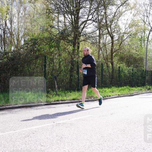 12.04.2026 - 45. Internationalen Wilhelmsburger Insellauf Yannick Fuchs http://msf.ph/oto/9499820 12.04.2026 11:08:05 Laufen 5471 meine-sportfotos.de