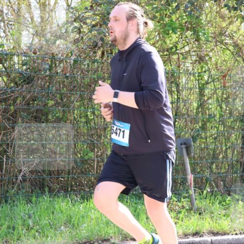 12.04.2026 - 45. Internationalen Wilhelmsburger Insellauf Yannick Fuchs http://msf.ph/oto/9499828 12.04.2026 11:08:06 Laufen 6471 meine-sportfotos.de