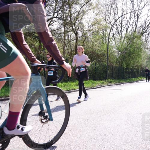 12.04.2026 - 45. Internationalen Wilhelmsburger Insellauf Yannick Fuchs http://msf.ph/oto/9499858 12.04.2026 11:08:11 Laufen 2929, 70331 meine-sportfotos.de