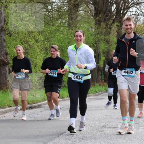 12.04.2026 - 45. Internationalen Wilhelmsburger Insellauf Yannick Fuchs http://msf.ph/oto/9499882 12.04.2026 13:16:01 Laufen 2494, 5745, 5834, 445, 4462, 2339 meine-sportfotos.de