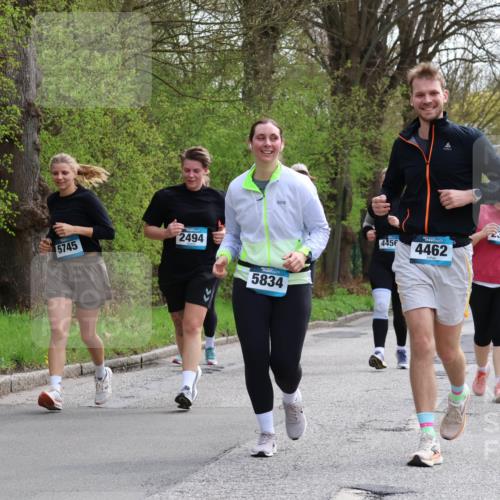 12.04.2026 - 45. Internationalen Wilhelmsburger Insellauf Yannick Fuchs http://msf.ph/oto/9499883 12.04.2026 13:16:02 Laufen 5745, 2494, 5834, 4456, 4462, 339 meine-sportfotos.de