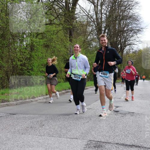 12.04.2026 - 45. Internationalen Wilhelmsburger Insellauf Yannick Fuchs http://msf.ph/oto/9499904 12.04.2026 13:16:03 Laufen 57, 5834, 4462, 2339 meine-sportfotos.de