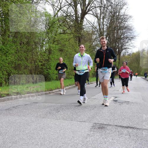 12.04.2026 - 45. Internationalen Wilhelmsburger Insellauf Yannick Fuchs http://msf.ph/oto/9499905 12.04.2026 13:16:03 Laufen 574, 5834, 4462, 2339 meine-sportfotos.de