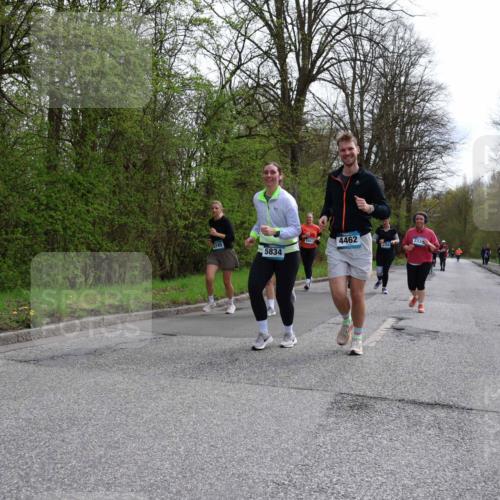 12.04.2026 - 45. Internationalen Wilhelmsburger Insellauf Yannick Fuchs http://msf.ph/oto/9499910 12.04.2026 13:16:04 Laufen 5745, 5834, 4462, 2335 meine-sportfotos.de