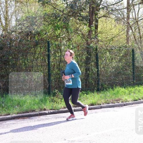 12.04.2026 - 45. Internationalen Wilhelmsburger Insellauf Yannick Fuchs http://msf.ph/oto/9499915 12.04.2026 11:08:22 Laufen 450, 327 meine-sportfotos.de