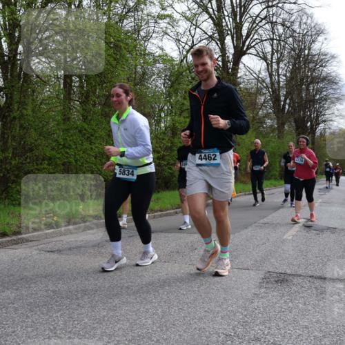 12.04.2026 - 45. Internationalen Wilhelmsburger Insellauf Yannick Fuchs http://msf.ph/oto/9499920 12.04.2026 13:16:04 Laufen 5834, 249, 4462, 2339, 5813 meine-sportfotos.de