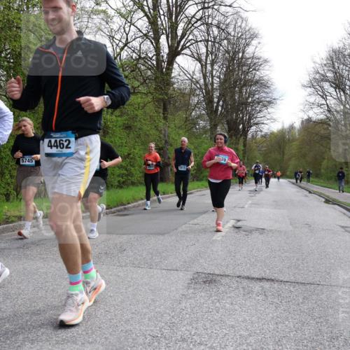 12.04.2026 - 45. Internationalen Wilhelmsburger Insellauf Yannick Fuchs http://msf.ph/oto/9499922 12.04.2026 13:16:05 Laufen 5834, 5745, 4462, 5815, 39 meine-sportfotos.de