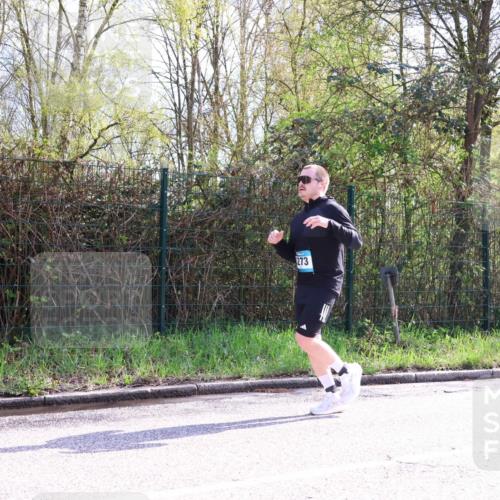 12.04.2026 - 45. Internationalen Wilhelmsburger Insellauf Yannick Fuchs http://msf.ph/oto/9499938 12.04.2026 11:08:24 Laufen 273 meine-sportfotos.de