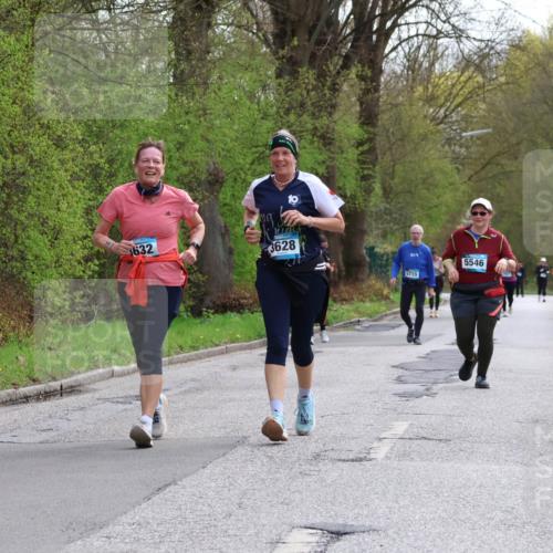 12.04.2026 - 45. Internationalen Wilhelmsburger Insellauf Yannick Fuchs http://msf.ph/oto/9499960 12.04.2026 13:16:10 Laufen 632, 3628, 5715, 5546 meine-sportfotos.de