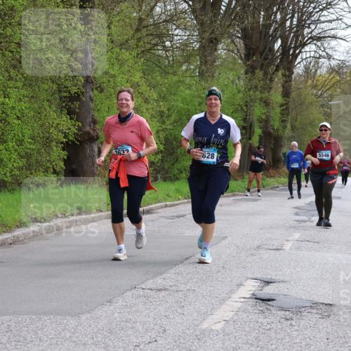 12.04.2026 - 45. Internationalen Wilhelmsburger Insellauf Yannick Fuchs http://msf.ph/oto/9499972 12.04.2026 13:16:11 Laufen 3632, 628, 5715, 5546 meine-sportfotos.de