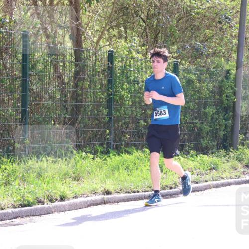 12.04.2026 - 45. Internationalen Wilhelmsburger Insellauf Yannick Fuchs http://msf.ph/oto/9499983 12.04.2026 11:08:38 Laufen 5583 meine-sportfotos.de