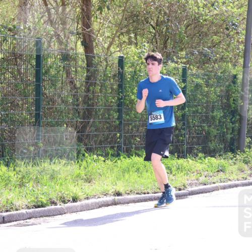 12.04.2026 - 45. Internationalen Wilhelmsburger Insellauf Yannick Fuchs http://msf.ph/oto/9499985 12.04.2026 11:08:38 Laufen 5583 meine-sportfotos.de