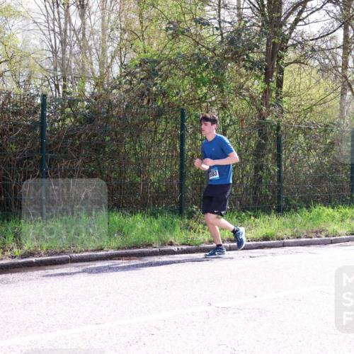 12.04.2026 - 45. Internationalen Wilhelmsburger Insellauf Yannick Fuchs http://msf.ph/oto/9500009 12.04.2026 11:08:40 Laufen 5583 meine-sportfotos.de
