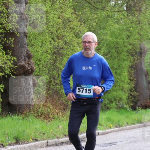 12.04.2026 - 45. Internationalen Wilhelmsburger Insellauf Yannick Fuchs http://msf.ph/oto/9500054 12.04.2026 13:16:23 Laufen 5715 meine-sportfotos.de