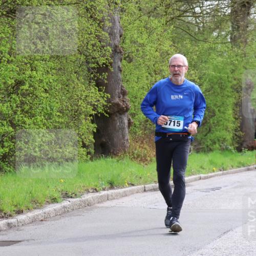 12.04.2026 - 45. Internationalen Wilhelmsburger Insellauf Yannick Fuchs http://msf.ph/oto/9500061 12.04.2026 13:16:23 Laufen 5715, 2587 meine-sportfotos.de