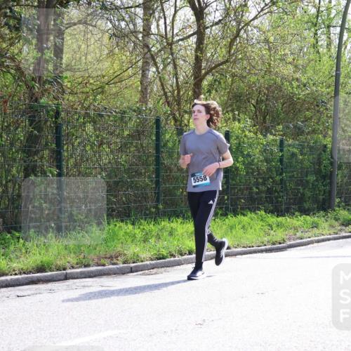 12.04.2026 - 45. Internationalen Wilhelmsburger Insellauf Yannick Fuchs http://msf.ph/oto/9500095 12.04.2026 11:09:35 Laufen 5558 meine-sportfotos.de