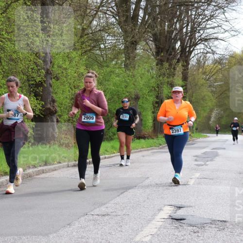 12.04.2026 - 45. Internationalen Wilhelmsburger Insellauf Yannick Fuchs http://msf.ph/oto/9500106 12.04.2026 13:16:32 Laufen 87, 2909, 3231, 2397 meine-sportfotos.de