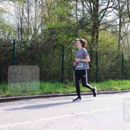 12.04.2026 - 45. Internationalen Wilhelmsburger Insellauf Yannick Fuchs http://msf.ph/oto/9500109 12.04.2026 11:09:36 Laufen 5558 meine-sportfotos.de