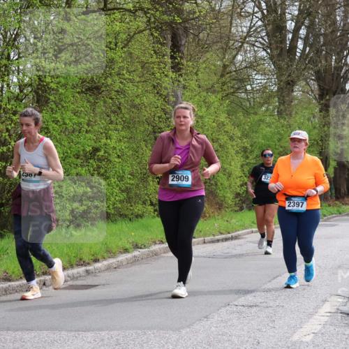12.04.2026 - 45. Internationalen Wilhelmsburger Insellauf Yannick Fuchs http://msf.ph/oto/9500115 12.04.2026 13:16:33 Laufen 2909, 2307, 323, 2397 meine-sportfotos.de