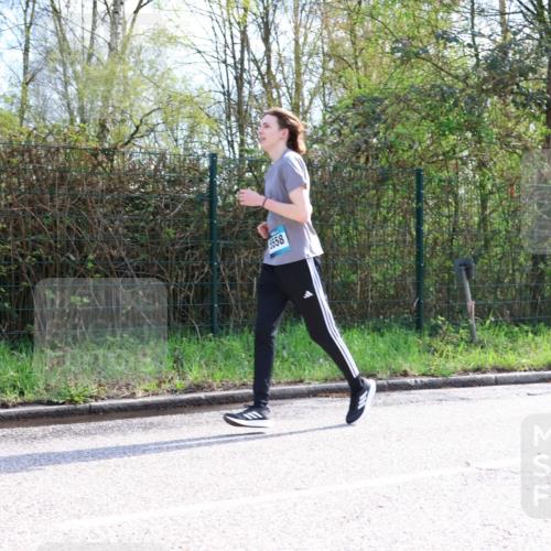 12.04.2026 - 45. Internationalen Wilhelmsburger Insellauf Yannick Fuchs http://msf.ph/oto/9500117 12.04.2026 11:09:37 Laufen 5558 meine-sportfotos.de