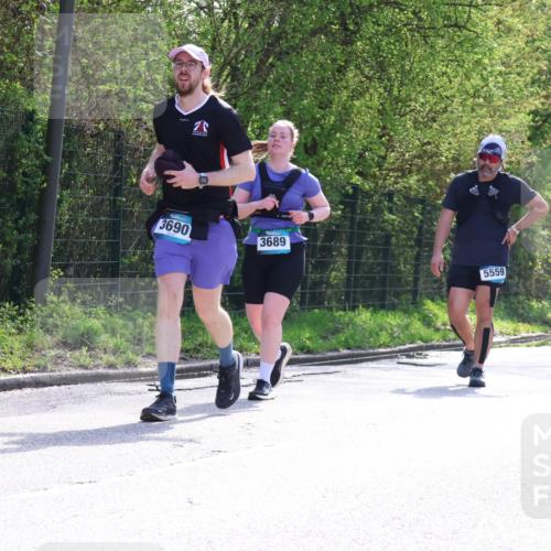 12.04.2026 - 45. Internationalen Wilhelmsburger Insellauf Yannick Fuchs http://msf.ph/oto/9500120 12.04.2026 11:09:41 Laufen 3690, 3689, 5559, 3196 meine-sportfotos.de