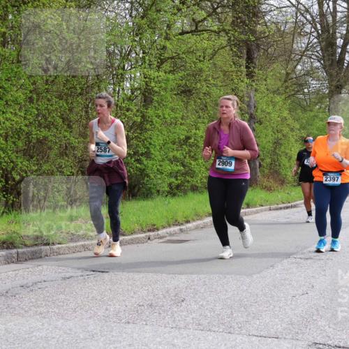 12.04.2026 - 45. Internationalen Wilhelmsburger Insellauf Yannick Fuchs http://msf.ph/oto/9500121 12.04.2026 13:16:33 Laufen 2587, 2909, 2397 meine-sportfotos.de