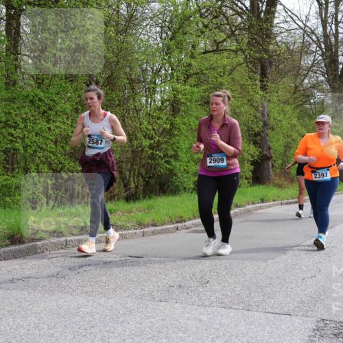 12.04.2026 - 45. Internationalen Wilhelmsburger Insellauf Yannick Fuchs http://msf.ph/oto/9500127 12.04.2026 13:16:34 Laufen 2587, 2909, 2397 meine-sportfotos.de