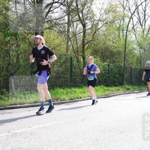 12.04.2026 - 45. Internationalen Wilhelmsburger Insellauf Yannick Fuchs http://msf.ph/oto/9500134 12.04.2026 11:09:44 Laufen 2, 3689, 5559 meine-sportfotos.de