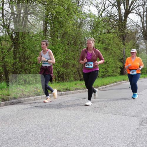 12.04.2026 - 45. Internationalen Wilhelmsburger Insellauf Yannick Fuchs http://msf.ph/oto/9500135 12.04.2026 13:16:35 Laufen 2909, 2397 meine-sportfotos.de