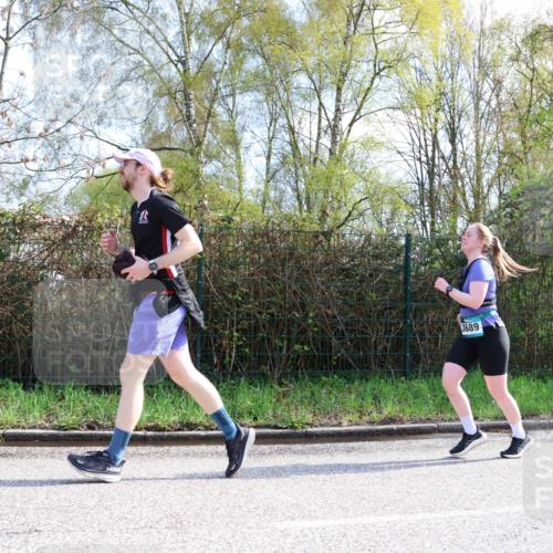 12.04.2026 - 45. Internationalen Wilhelmsburger Insellauf Yannick Fuchs http://msf.ph/oto/9500154 12.04.2026 11:09:45 Laufen 3689 meine-sportfotos.de