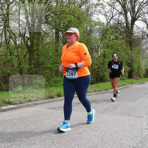 12.04.2026 - 45. Internationalen Wilhelmsburger Insellauf Yannick Fuchs http://msf.ph/oto/9500155 12.04.2026 13:16:37 Laufen 2397, 3231 meine-sportfotos.de