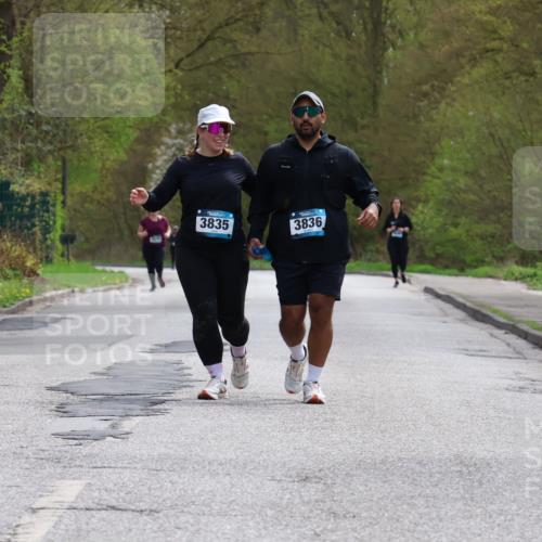 12.04.2026 - 45. Internationalen Wilhelmsburger Insellauf Yannick Fuchs http://msf.ph/oto/9500180 12.04.2026 13:16:43 Laufen 3835, 3836, 41 meine-sportfotos.de