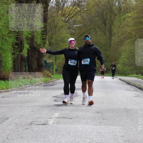 12.04.2026 - 45. Internationalen Wilhelmsburger Insellauf Yannick Fuchs http://msf.ph/oto/9500198 12.04.2026 13:16:45 Laufen 3835, 3836, 451 meine-sportfotos.de