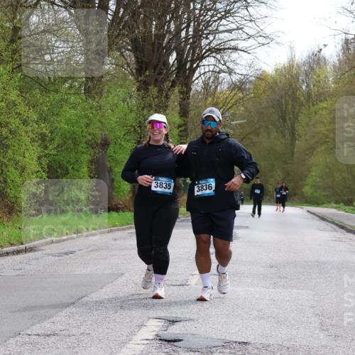 12.04.2026 - 45. Internationalen Wilhelmsburger Insellauf Yannick Fuchs http://msf.ph/oto/9500225 12.04.2026 13:16:49 Laufen 3835, 3836 meine-sportfotos.de