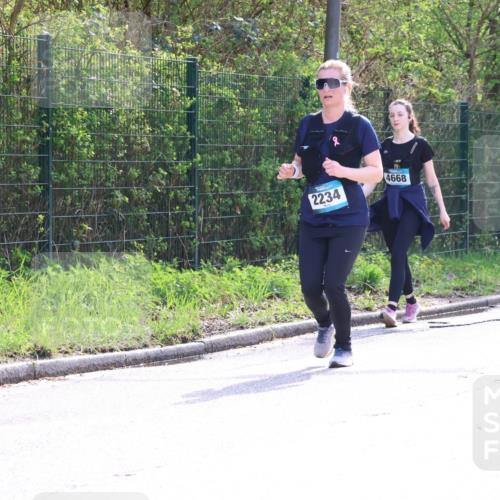12.04.2026 - 45. Internationalen Wilhelmsburger Insellauf Yannick Fuchs http://msf.ph/oto/9500251 12.04.2026 11:10:32 Laufen 2234, 4668 meine-sportfotos.de