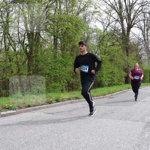 12.04.2026 - 45. Internationalen Wilhelmsburger Insellauf Yannick Fuchs http://msf.ph/oto/9500274 12.04.2026 13:17:10 Laufen 5224, 3075 meine-sportfotos.de