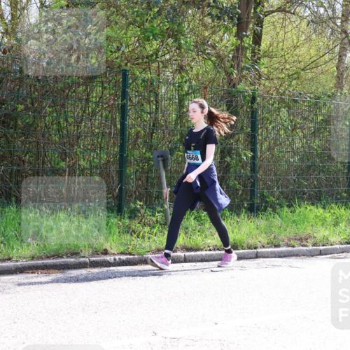 12.04.2026 - 45. Internationalen Wilhelmsburger Insellauf Yannick Fuchs http://msf.ph/oto/9500280 12.04.2026 11:10:36 Laufen 4668 meine-sportfotos.de