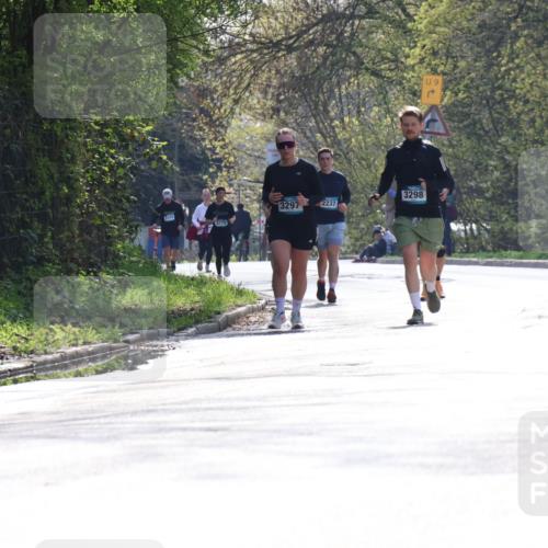 12.04.2026 - 45. Internationalen Wilhelmsburger Insellauf Yannick Fuchs http://msf.ph/oto/9500299 12.04.2026 11:10:45 Laufen 3775, 3297, 2237, 3298, 9 meine-sportfotos.de