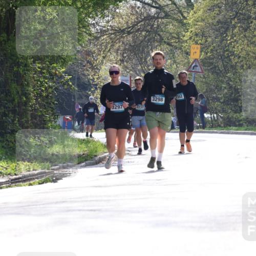 12.04.2026 - 45. Internationalen Wilhelmsburger Insellauf Yannick Fuchs http://msf.ph/oto/9500317 12.04.2026 11:10:48 Laufen 2310, 3298, 2352, 3297, 2237, 9 meine-sportfotos.de