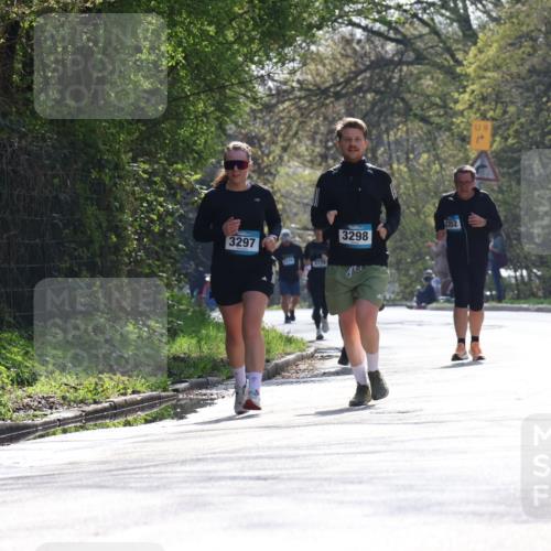 12.04.2026 - 45. Internationalen Wilhelmsburger Insellauf Yannick Fuchs http://msf.ph/oto/9500323 12.04.2026 11:10:50 Laufen 3297, 3775, 3298, 2352 meine-sportfotos.de